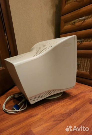 Монитор ЭЛТ Samsung LG