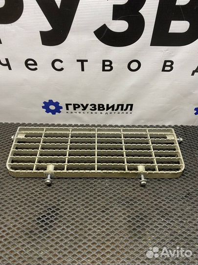 Ступень левая Renault Magnum 7420842481