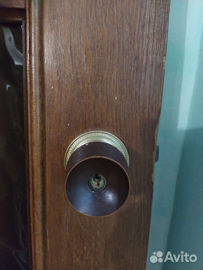 Дверная ручка с замком