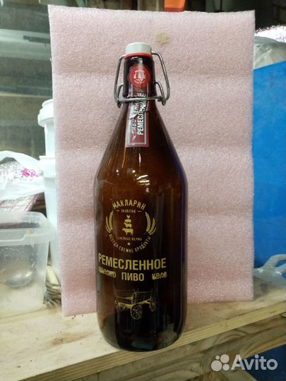 Бутылки с бугельной пробкой