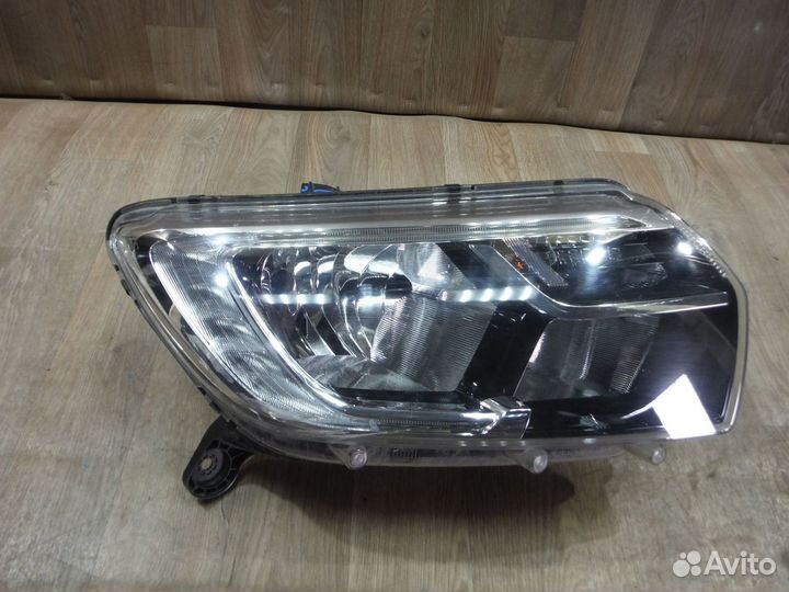 Фара правая №504 Renault Logan 2 Sandero 2 2020