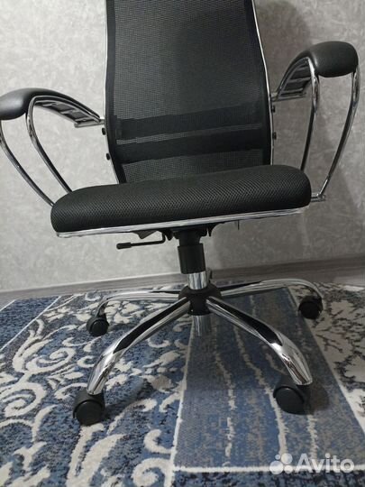Компьютерное кресло