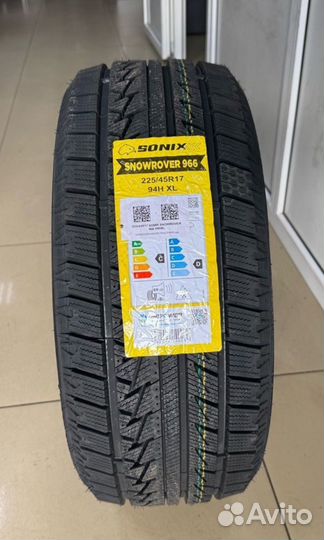 Sonix Snowrover 966 225/45 R17 94H