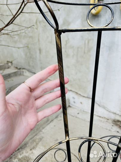 Подставка для цветов напольная металлическая