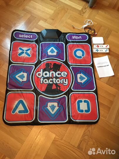 Танцевальный коврик с игровой консолью