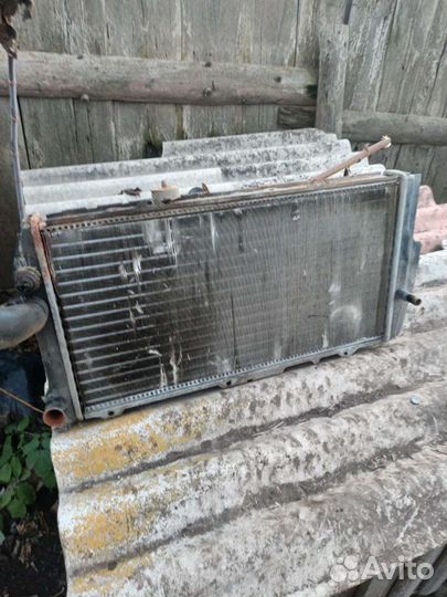 Продается радиатор вместе с диффузором и вентилято