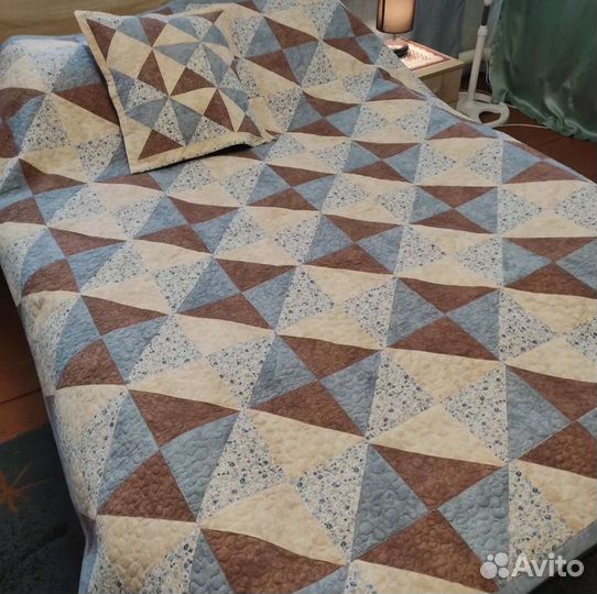 Пледы и покрывало