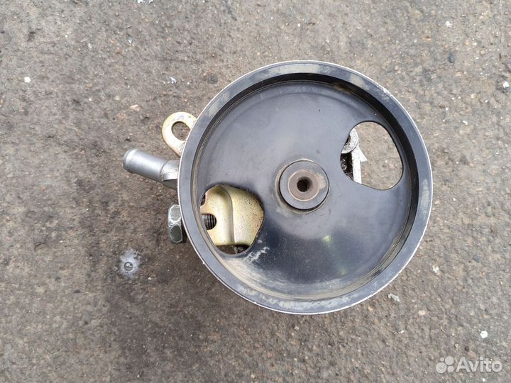 Насос гур Nissan AD