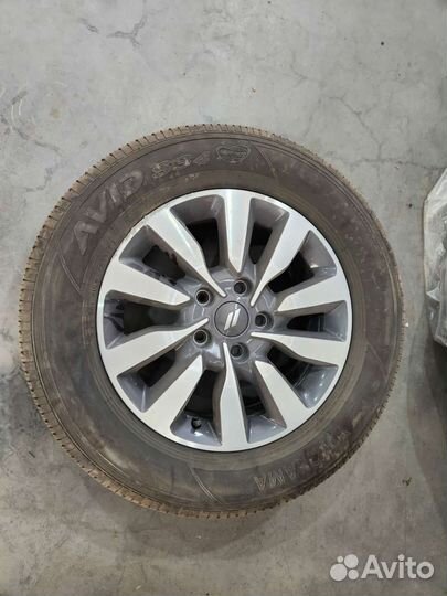 Yokohama Avid S34B 235/55 R17 104T