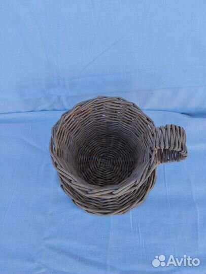 Плетеная конфетница