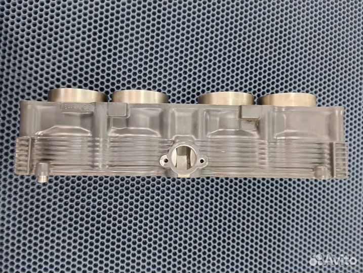 Suzuki RF900R T703 блок цилиндров