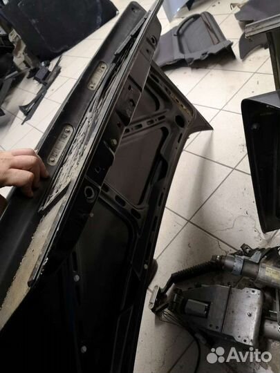 Крышка багажника хлопушка w124