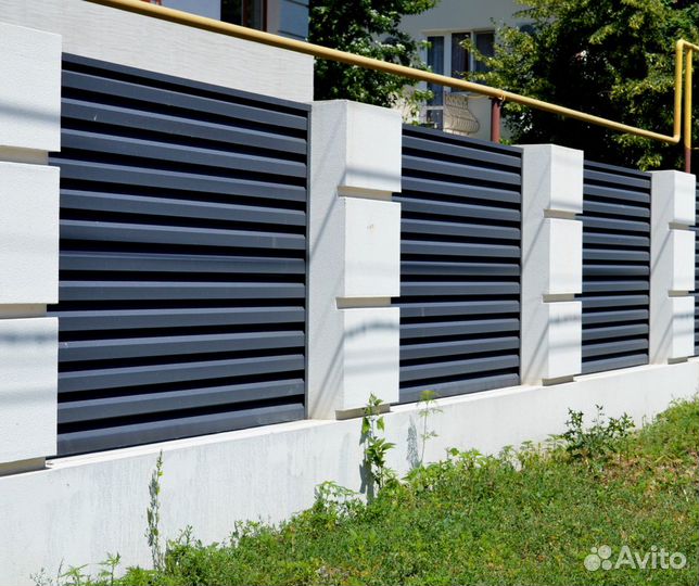 Современные металлические заборы Жалюзи