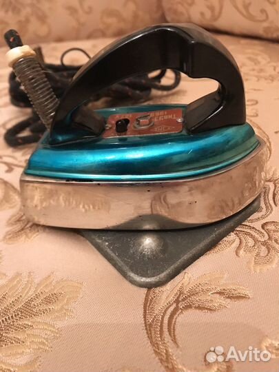 Утюг малогабаритный уэ-4 1968 г. СССР. Раритет