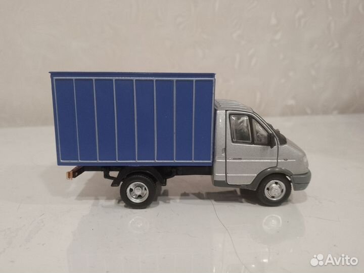 Модель автомобиля газель 1/50
