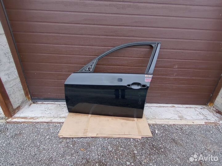 Дверь передняя левая BMW E90