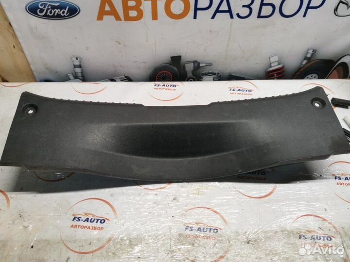 Накладка замка багажника Ford Mondeo 4 2.0 дизель