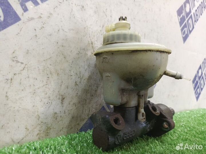 Главный тормозной цилиндр Volkswagen Golf 3