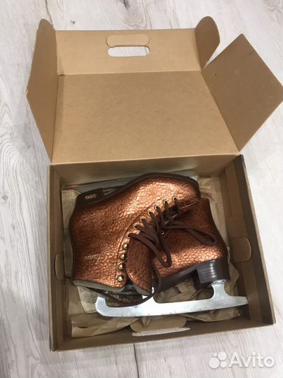 Коньки женские