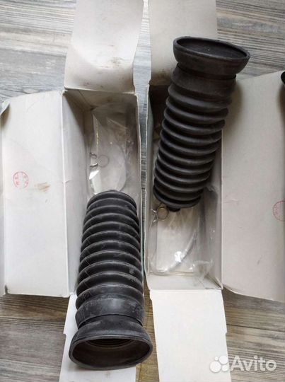 Пыльник рулевой рейки Subaru арт 31232-GA082