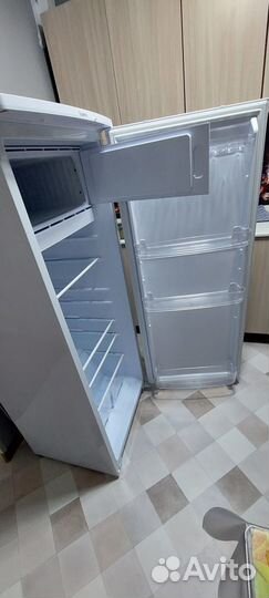 Холодильник бирюса б/у в отличном состоянии