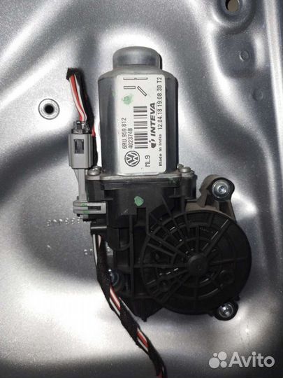 Моторчик стеколподьемников VW polo V 13 г
