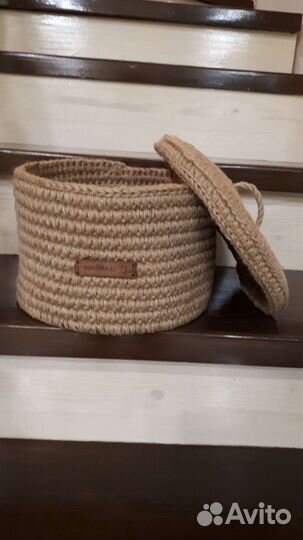 Корзина с крышкой