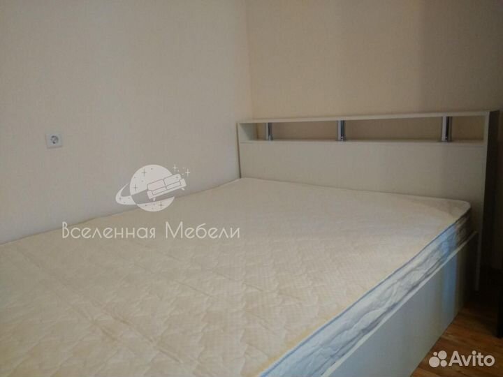 Кровать