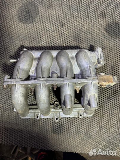 Впускной коллектор Chery Amulet A15 Амулет 1.6