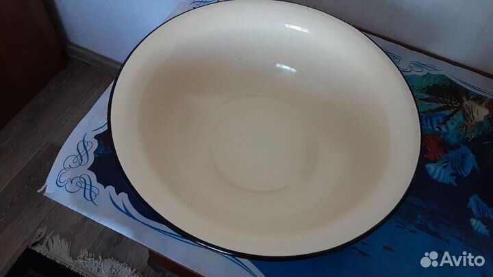 Эмалированный таз