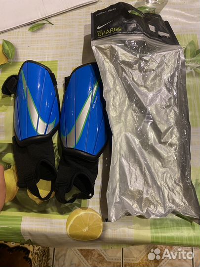 Щитки для футбола