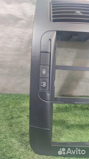 Рамка магнитолы Peugeot Expert 2010