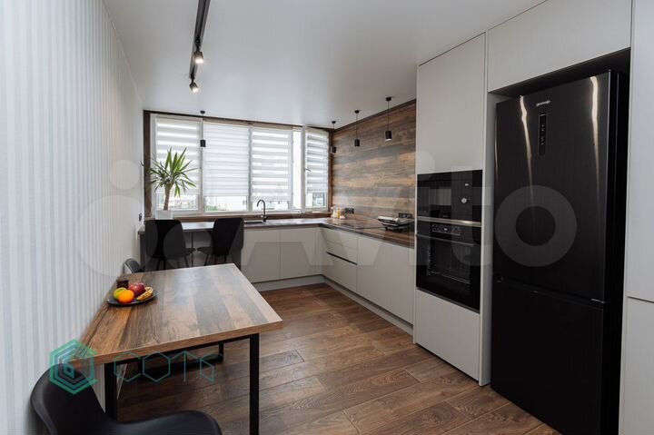 3-к. квартира, 84 м², 3/9 эт.