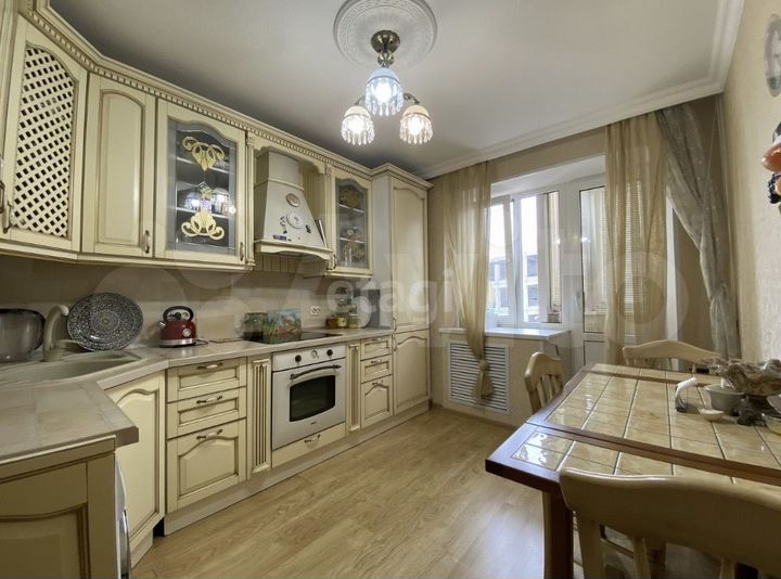 2-к. квартира, 51 м², 5/17 эт.