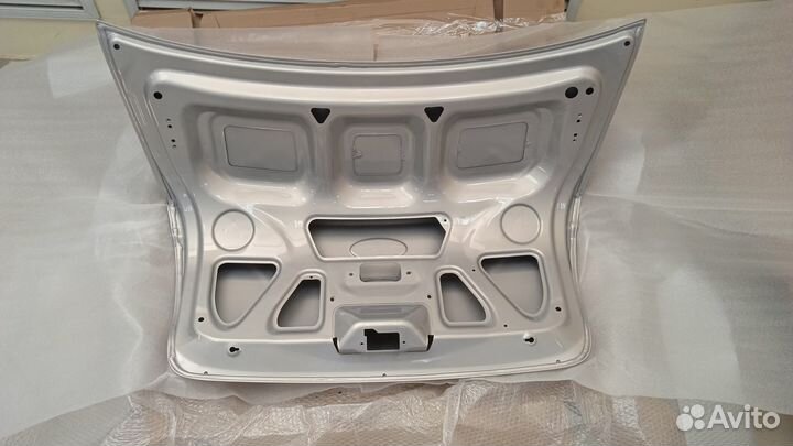 Крышка багажника Ваз 2190 Гранта 11-18 в цвет