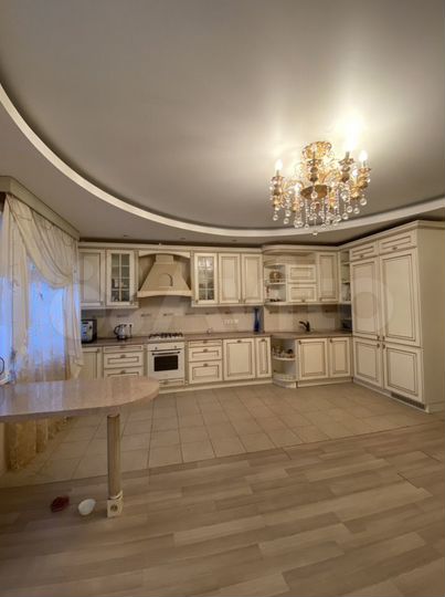 2-к. квартира, 74,5 м², 1/4 эт.