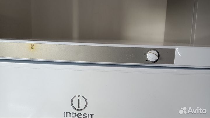 Холодильник Индезит двухкамерный