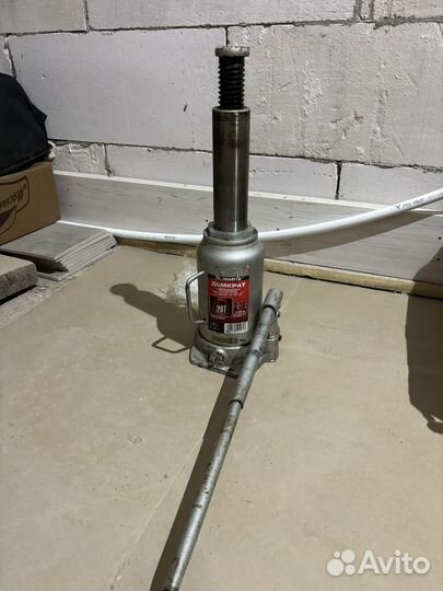 Домкрат гидравлический 20т бутылочный