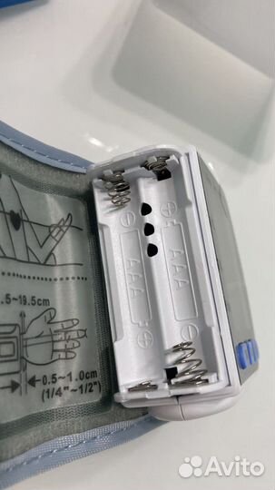 Цифровой автоматический тонометр на запястье