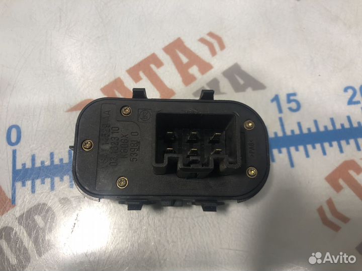 Форд Фокус Блок управления стеклоподъемниками