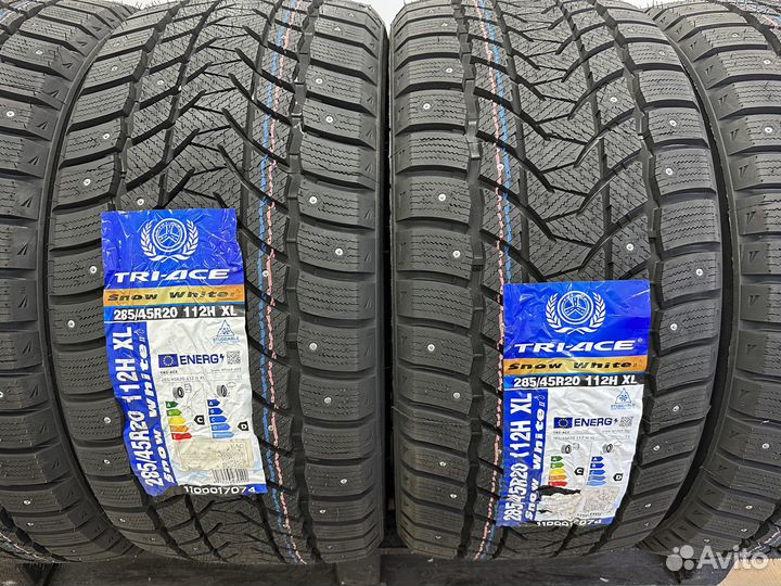 Tri Ace Snow White II Stud 285/45 R20 112H