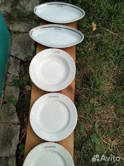Посуда из ресторана гостиницы 