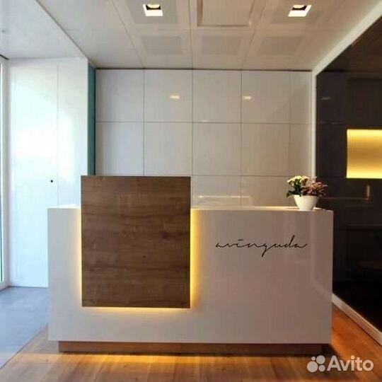 Стойка ресепшн