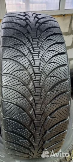 Goodyear UltraGrip Ice WRT 225/55 R18 98T