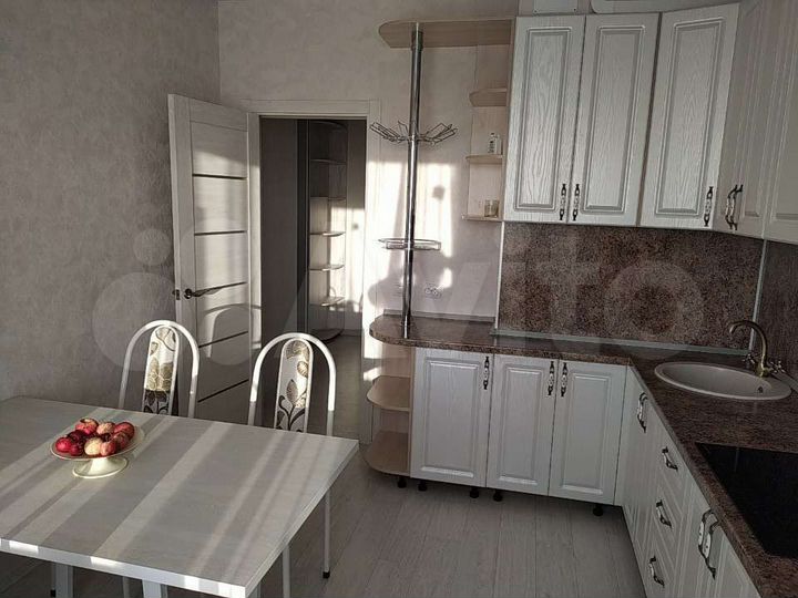 2-к. квартира, 65 м², 13/16 эт.