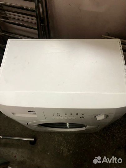 Стиральная машина Zanussi slim
