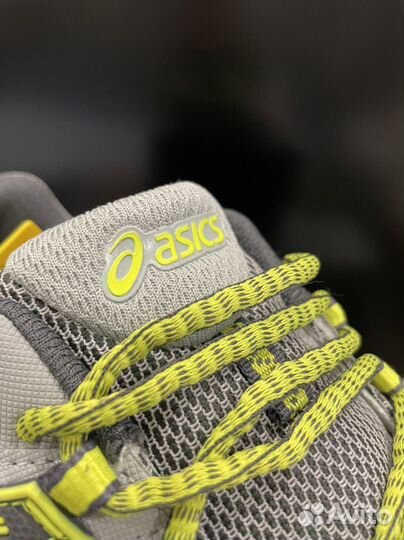 Кроссовки asics