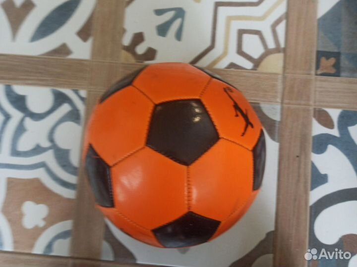Футбольный мяч
