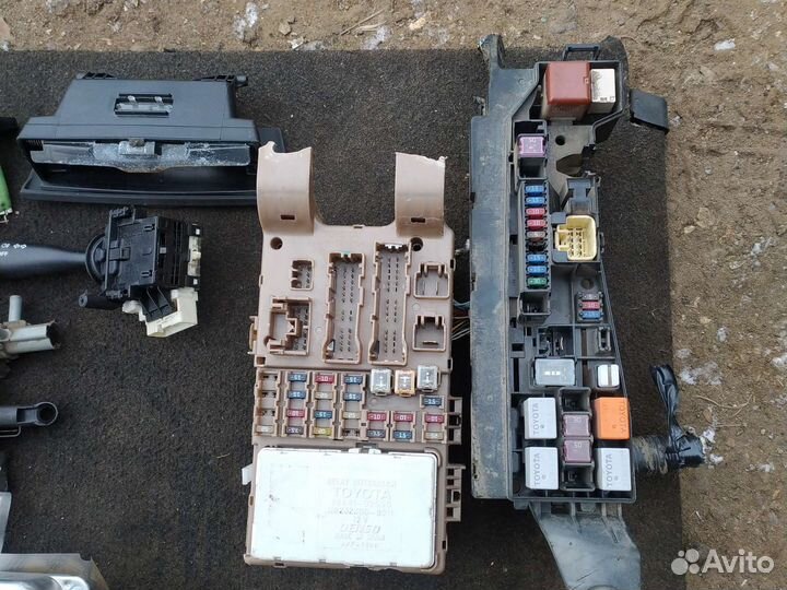 Блок стеклоподъёмников toyota corolla e120