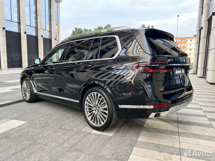 BMW X7 3.0 AT, 2023, 790 км